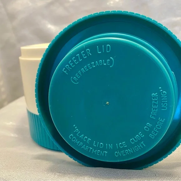 Vintage ALADDIN THERMOS - Picture 4 of 5